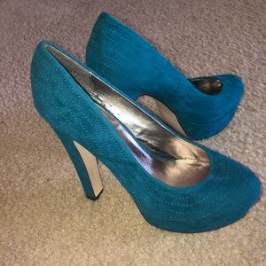 JustFab pumps